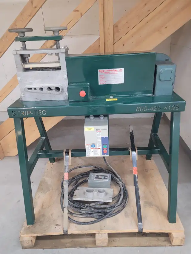 Strip-Tec 3000 Wire Stripper in Other in Lethbridge - Image 2
