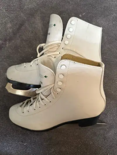 Chimo Figure Skates - US Size  7 Womens, View more