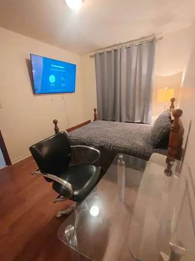 room for rent available august 1st