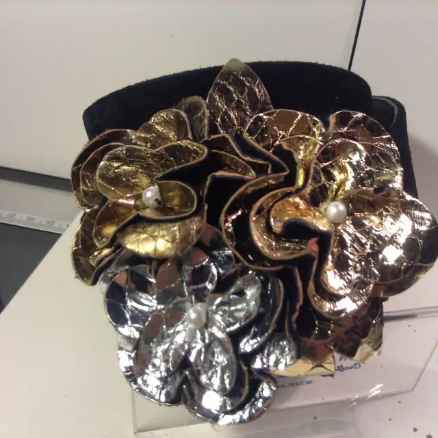 Belt Buckle Leather Band Size XS Signed Dessins Stefanie Kirshne in Other in Vancouver - Image 2