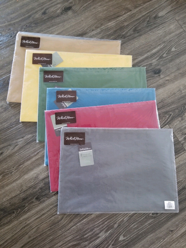 Color Cotton Placemats (2/pkg) in Kitchen & Dining Wares in Winnipeg