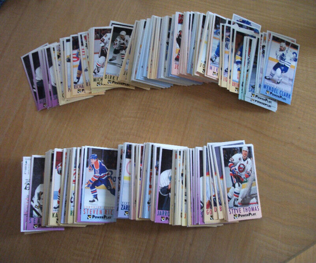 150 cartes de hockey Fleer Power Play 1993-94 . (A1153 dans Art et objets de collection  à Laval/Rive Nord - Image 2