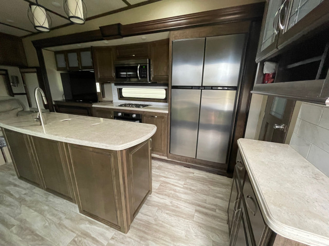 Solitude Grand Design 310GK in RVs & Motorhomes in Kamloops - Image 4