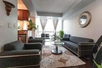 2 bedroom, 2 bathroom, 2 story Townhouse/condo. 5 minute walk from Square One