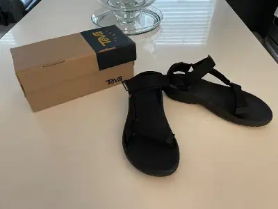 Teva Mens Original Universal Sandal- Black, 7 (Womens 9)- New, View more