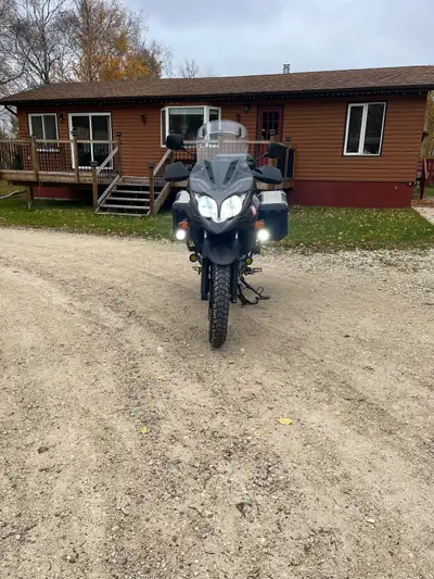 2015 Suzuki 650 vistrom XT this bike runs absolutely excellent and it’s ready to go anywhere. Incred...