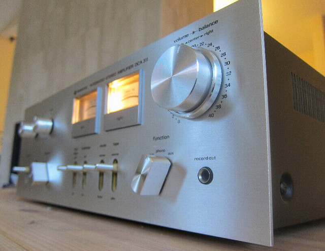 CLASSIC SANYO DCA-311 AMP STEREO INTEGRATED AMPLIFIER in Stereo Systems & Home Theatre in Ottawa - Image 3
