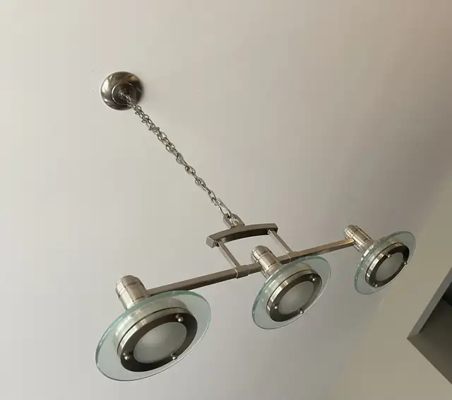 3-Lights Pendant in Indoor Lighting & Fans in Markham / York Region - Image 4