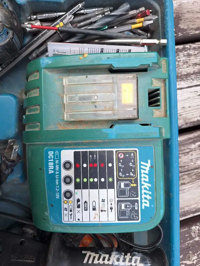 MAKITA IMPACT DRILL AND DRIVER AND BATTERY CHARGER. in Power Tools in Calgary - Image 4