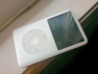 80GB    Apple iPod Classic Silver⎮ Little Ugly