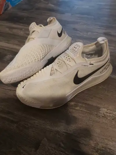 Nike Tennis Shoes Size 9, View more