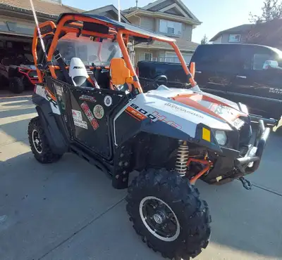 5828 kms 447 hrs Front & rear bumpers, LED headlights, 5000 lb winch, barely used, very strong, remo...