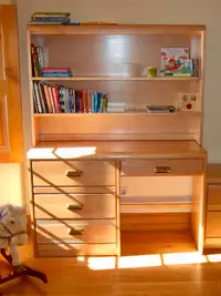 Bureau et commode en érable | Maple desk and dresser set