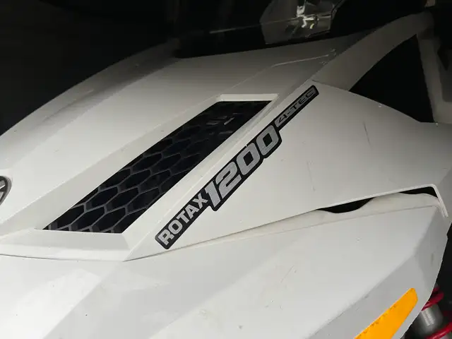 2 Sled & Trailer Package in Snowmobiles in Sarnia - Image 8