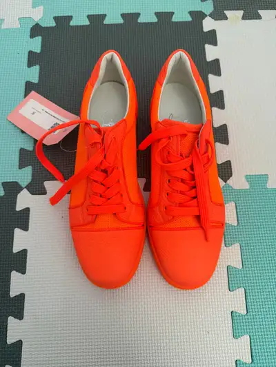 Authentic Christian Louboutin men shoes, bought it for my husband from warehouse but he didn’t like...