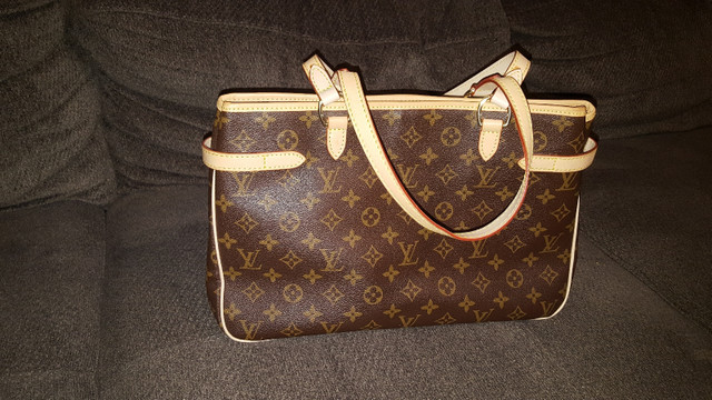 LV purse in Women's - Bags & Wallets in Red Deer
