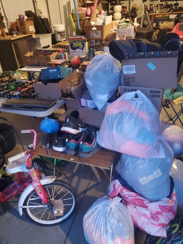 Huge MultiFamily Garage Sale Garage Sales London Kijiji