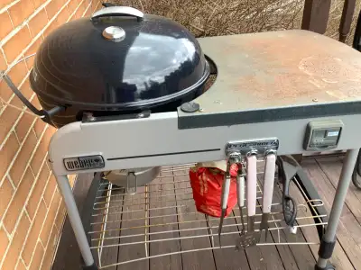 BBQ A BRIQUETTES DE MARQUE WEBER, View more
