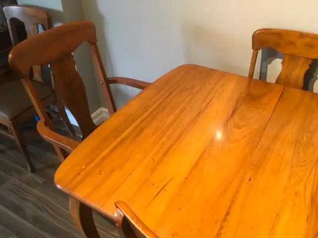 table and 5 chairs - solid wood in Dining Tables & Sets in Truro - Image 2