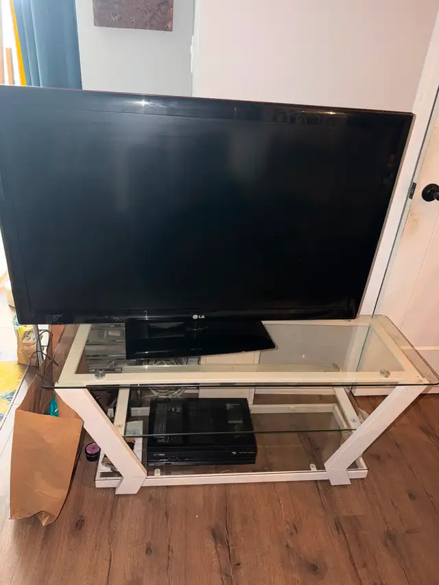 Modern Glass TV Stand / Media Console + TV extra (free) in TV Tables & Entertainment Units in City of Toronto - Image 3
