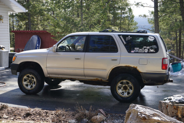 1998 Toyota Four Runner in Cars & Trucks in Cranbrook - Image 3