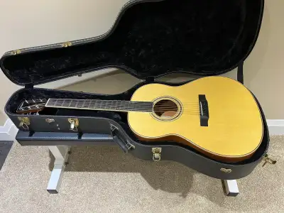 Plays and sounds great. Well set up with new strings. Very clean and cared for. Smoke free home. Ori...