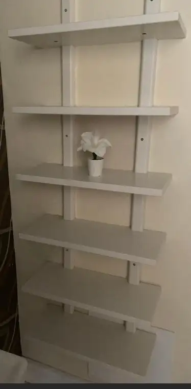 Shelving unit with 6 shelves, each shelf 8.5x 20". in Bookcases & Shelving Units in London - Image 9