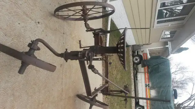 ANTIQUE   Planter/Seeder3 Wheel  angled  Horse Drawn  Planter in Patio & Garden Furniture in Regina - Image 4