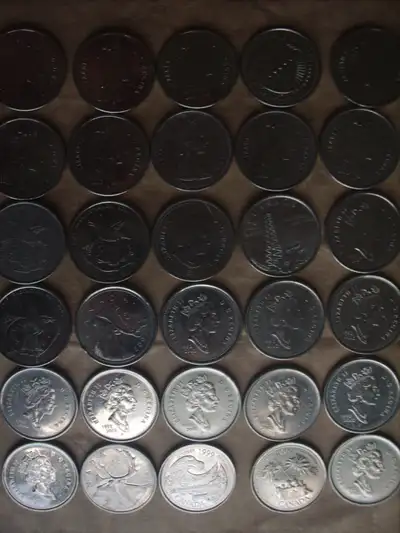 Lot of 30 collectible Canadian quarters & more selling   5903-07, View more