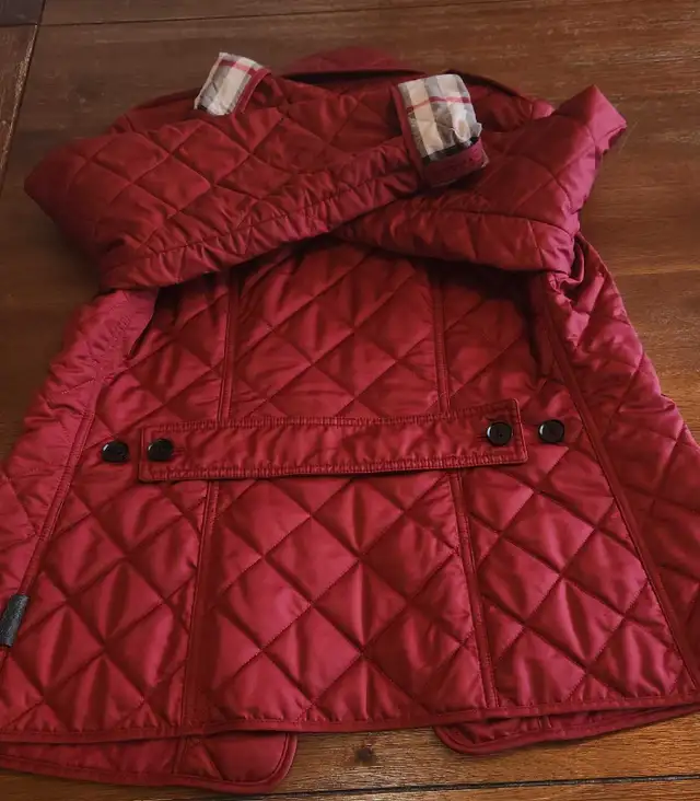 manteau veste Burberry (Original) à vendre in Women's - Tops & Outerwear in Laval / North Shore - Image 3