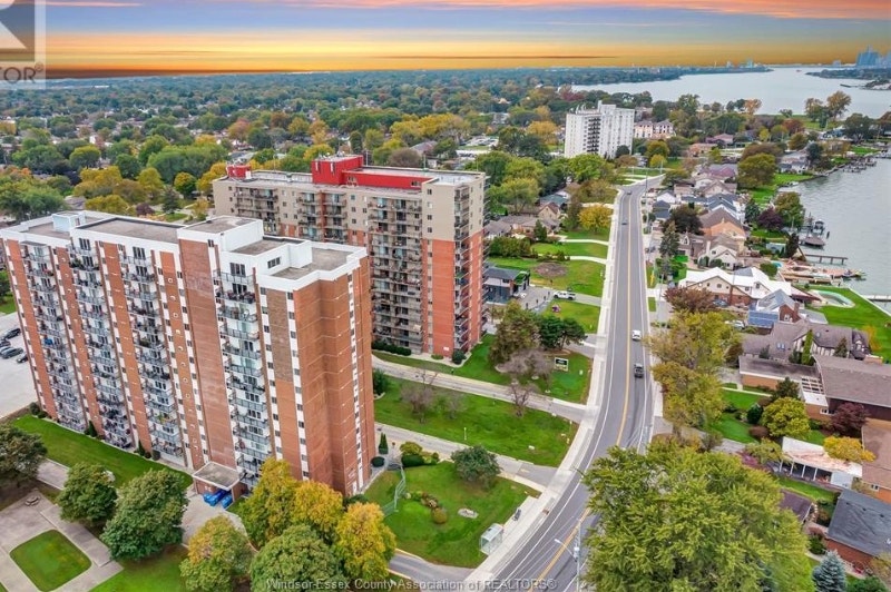 Riverside Dr. Condo for Rent with Peche Island and Lake views. Long