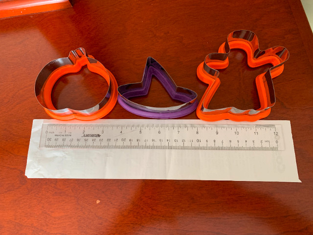 Halloween Cookie Cutters - Set of 3 Large in Holiday, Event & Seasonal in Markham / York Region - Image 3