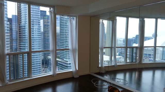1 Bedroom Waterclub condo in Harbourfront with a great city view in Long Term Rentals in City of Toronto - Image 3