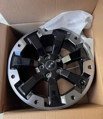 Part # 42700-3BM-A31 Honda Motor Company Brand New - 18x8 stock Honda Berlina Black Machined Alloy W...