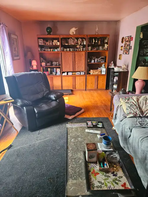 4 bedroom in good area needs work. Only 393k. $180,000 under market value. Same owners 30 years. Ple...