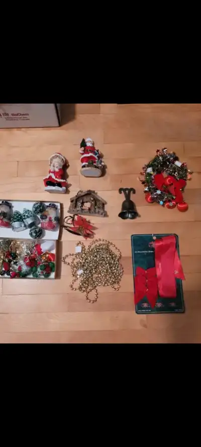 Décorations de Noël à donner, View more