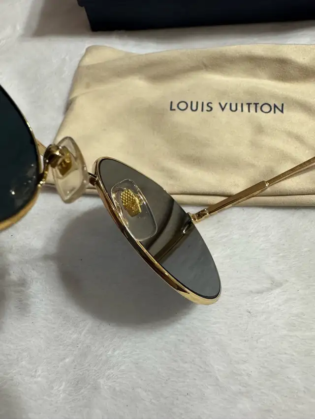Louis Vuitton Gold and Black Sunglasses in Other in City of Toronto - Image 9
