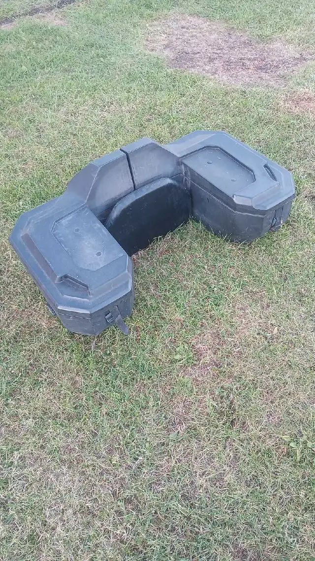 ATV storage box in ATV Parts, Trailers & Accessories in Ottawa - Image 2