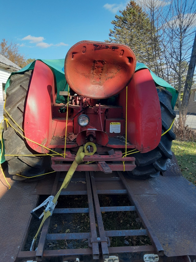 McCormick Standard W4 in Farming Equipment in Kingston - Image 3