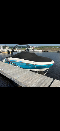 2022 Bayliner VR5 , Like new approx. 20 hours 