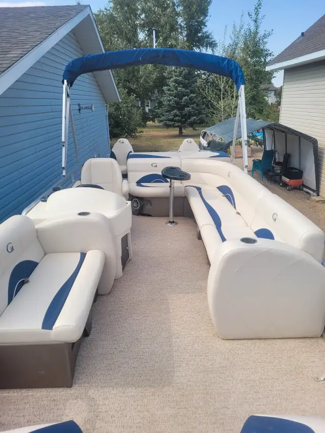 2020 GRAND ISLAND 24' TRITOON in Powerboats & Motorboats in Saskatoon - Image 3