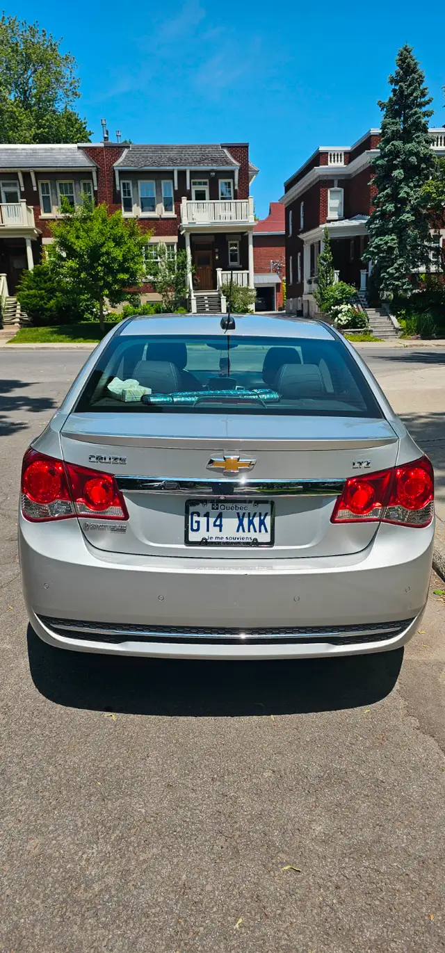 Une très Cruze 2015 full options à ne pas rater in Cars & Trucks in City of Montréal - Image 6