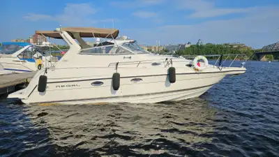 1999 Regal Commodore 2760 – Excellent Condition w/ Trailer – $44,900 Located at Hull Marina – Freshw...