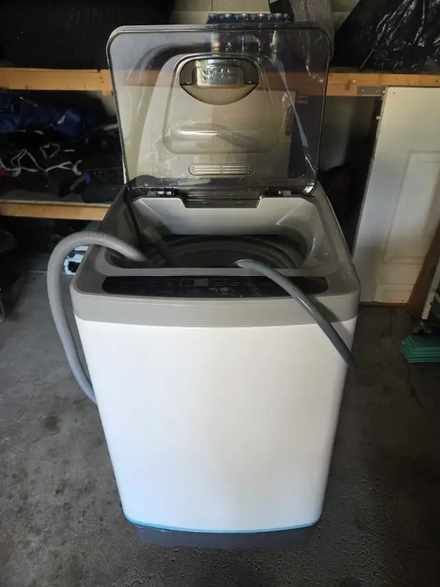 Black and Decker Compact Portable Washer in Washers & Dryers in City of Toronto - Image 3