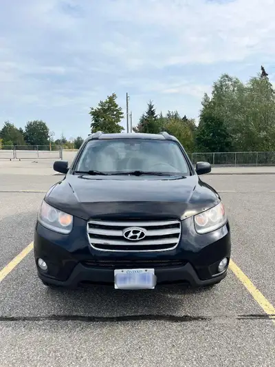 ** 2012 Hyundai Santa Fe 3.5L V6 – Snag This Reliable SUV for Just $4,500! ** Hit the road with this...