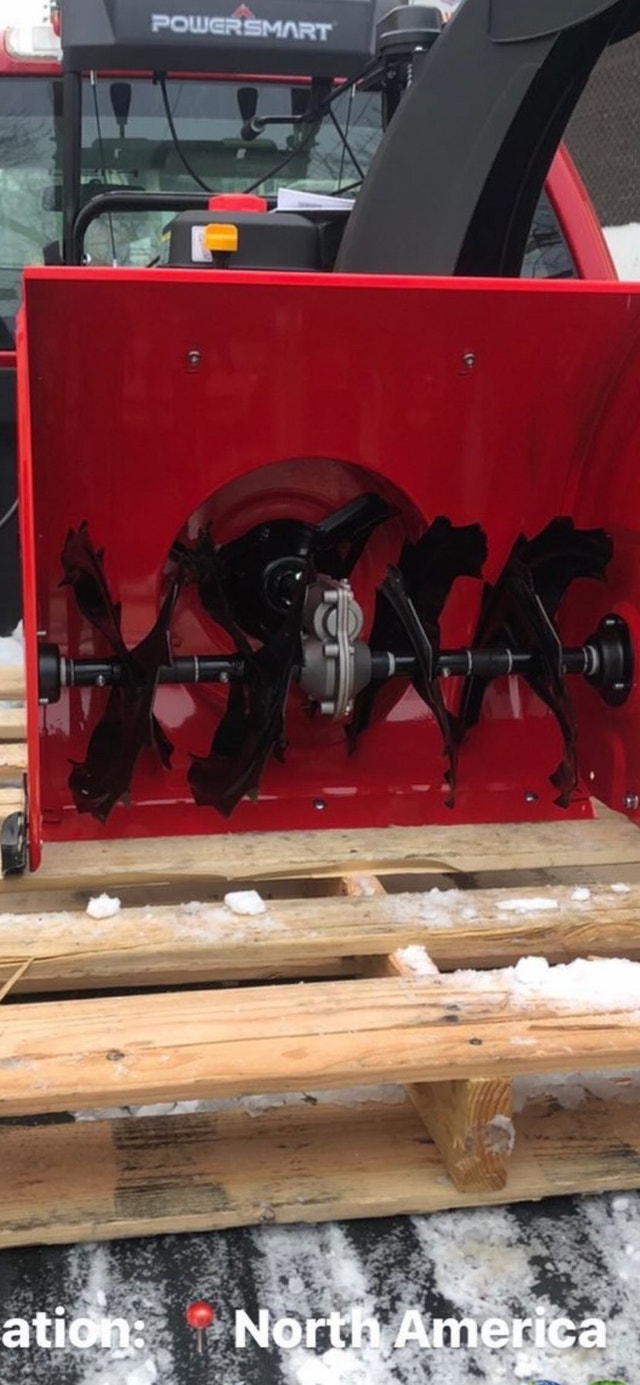 2 Snow blower for sale new 500 each Souffleuses à neige Ville de