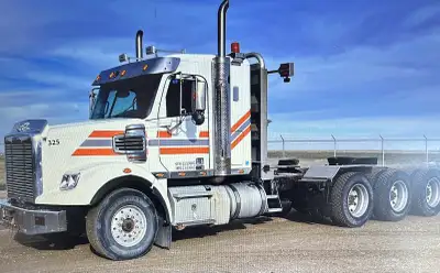 2015 Freightliner 122SD TRI DRIVE 845,164 km (525,161 mi) Detroit DD16 600 hp Engine, Eaton Fuller R...