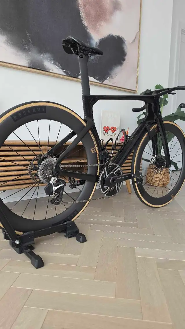 2026 Cervelo S5 SRAM Red 56cm Road Bike in Road in City of Toronto - Image 5