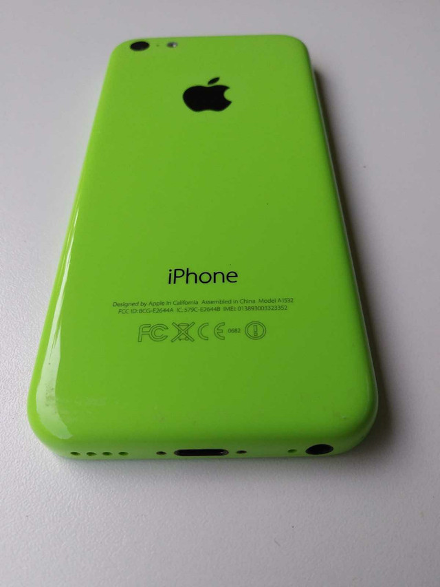 Iphone 5C 100 $ Vert. Collectionneur. Coque d dans Téléphones cellulaires  à Ville de Québec - Image 3