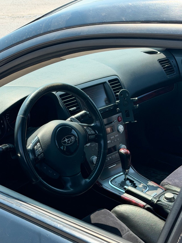Subaru Legacy 2009 3.0R — photo 3